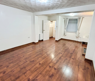 Wyndham Street, Troedyrhiw, MERTHYR TYDFIL - Photo 6