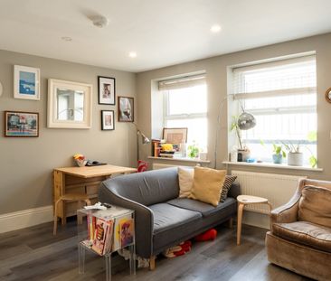 3 Bed Flat, Nunhead Green, SE15 - Photo 2