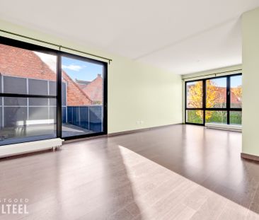 Leuk appartement met 1 slaapkamer, terras en autostaanplaats. - Photo 1