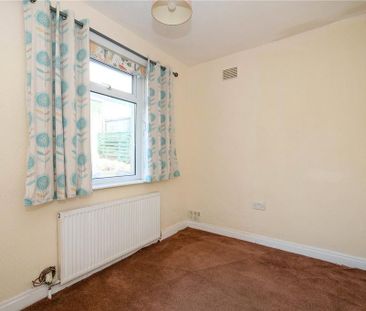 2 bedroom bungalow to rent - Photo 2
