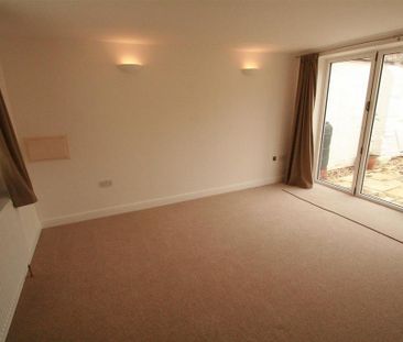 1 bedroom detached house to rent - Photo 4