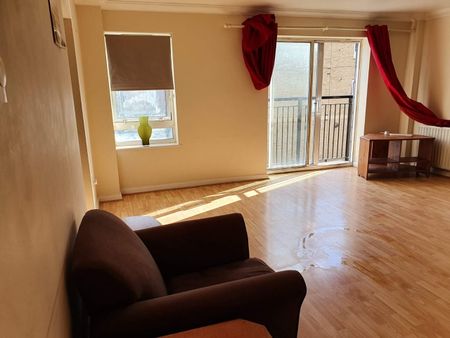 1 Bed Flat, Skipper Court, IG11 - Photo 3