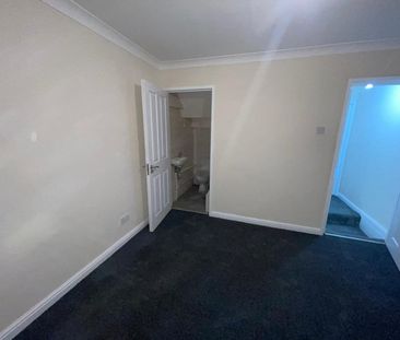 3 Bed Terraced House, Hartlepool Road, CV1 - Photo 3