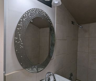 For Lease - 12 Armstrong Street, Brampton, Ontario - Photo 3