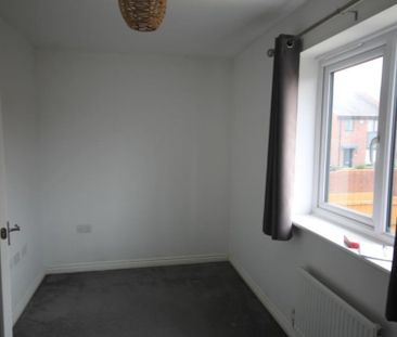 Booth Crescent, TF3 5HX - £940 pcm - Photo 3