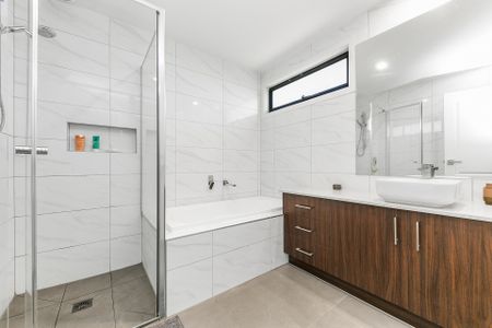 131A Belmont Road East, Croydon South - Photo 3