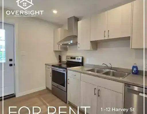 Cozy Living in Tillsonburg!! | 12 Harvey Street, Tillsonburg - Photo 1