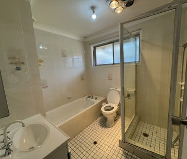 GREAT FAMILY HOME WITH TENAGE RETREAT OR INLAW ACCOMMODATION - Photo 6