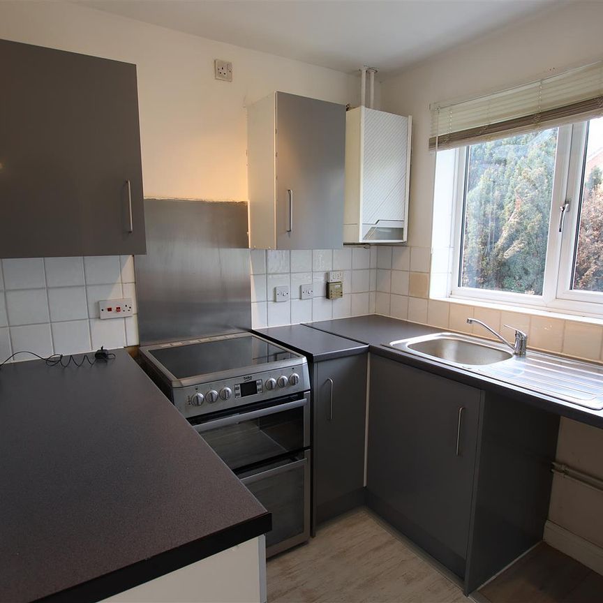 1 bedroom End Terraced to let - Photo 1
