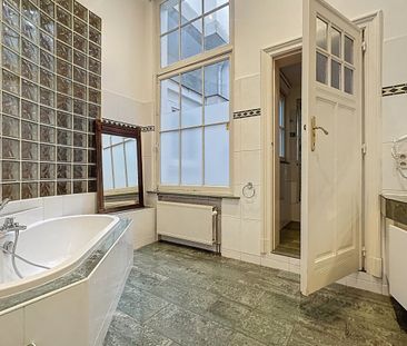 Studio meublé de +/-50m² au cœur de Bruxelles – À deux pas de la Gr... - Photo 4