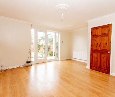 3 bedroom semi-detached house to rent - Photo 4