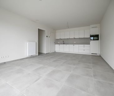Nieuwbouwappartement met twee slaapkamers in hartje Emelgem - Photo 6