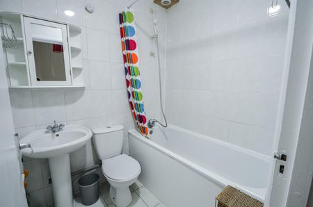 1 bedroom flat - Photo 4