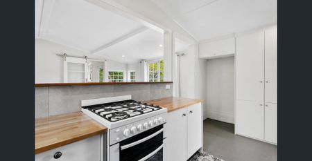 Spades Cottage – Lovingly Restored And Surrounded By Natural Beauty - Photo 2