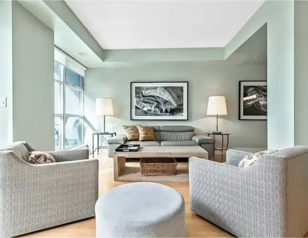 Executive Style, west facing with pristine view,40' of windows | 205 Riverfront Avenue Southwest, Calgary - Photo 1