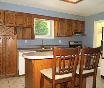 For Lease - 383 Castlegrove Close, London North, Ontario - Photo 1