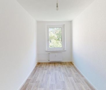 Erdgeschosswohnung mit Tageslichtbad - Foto 2