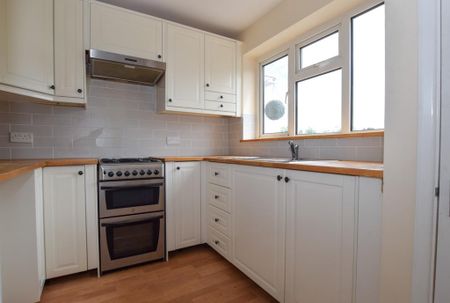 2 bedroom terraced house to rent - Photo 5