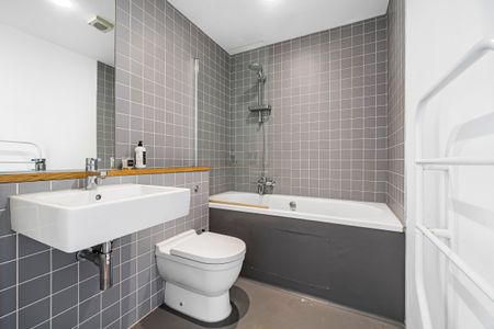 Barmeston Road, London, SE6 - Photo 4