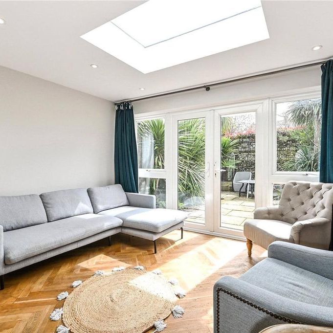 3 bedroom property to rent - Photo 1