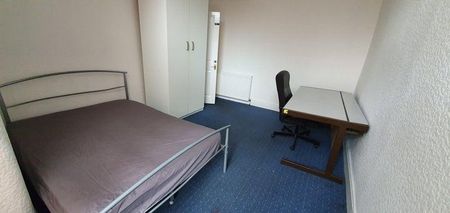 5 bedroom terraced house to rent - Photo 2