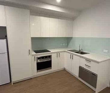 BRAND NEW CENTRAL TWO BEDROOM APARTMENT - Photo 3