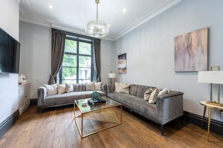 4 bedroom semi-detached house to rent - Photo 3