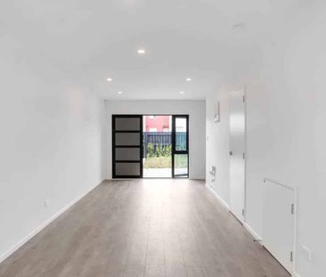 2 bedroom townhouse for rent in Papakura! - Photo 1