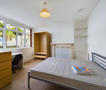 4 bedroom terraced house to rent - Photo 3