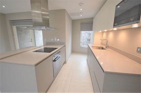 Doggett Road, London, SE6 - Photo 4