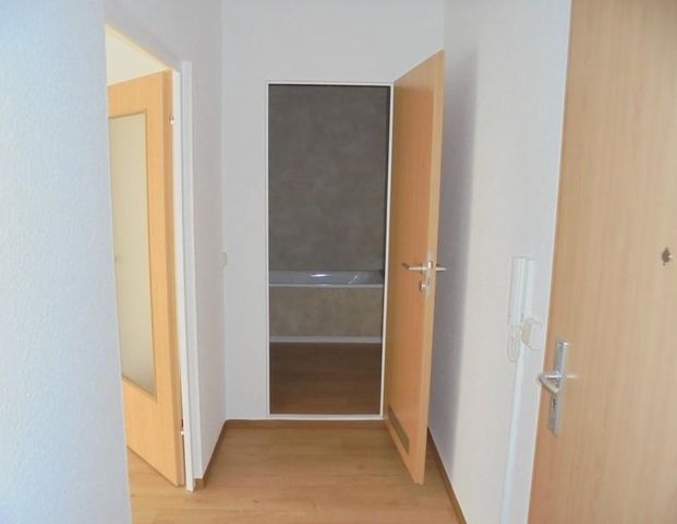 Azubi-, Schüler- und Studentenwohnungen in Gera mit EBK - Kautionsfrei! - Photo 1