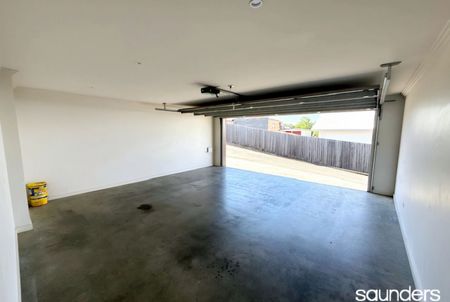 Modern unit - Photo 3