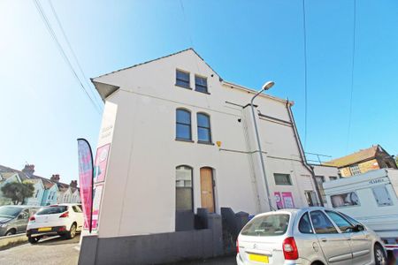 1 bedroom flat to rent - Photo 5