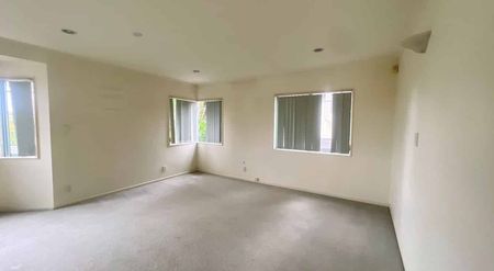 Spacious 4-Bedroom Home for Rent – Prime Location! - Photo 3