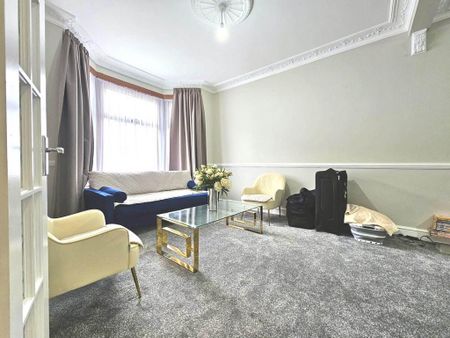 3 bedroom terraced house to rent - Photo 3