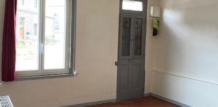 Une maison mitoyenne d'un côté située dans le Centre de Duclair - Photo 2