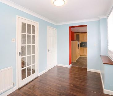 2 bedroom semi-detached house to rent - Photo 4