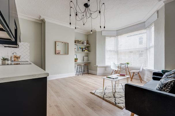 2 Bed Flat, Wynyard Road, S6 - Photo 1