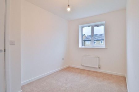 4 bedroom detached house to rent - Photo 4