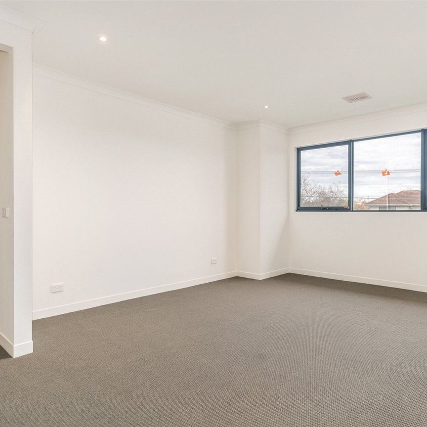 5B Lord Street, McKinnon VIC 3204 - Townhouse For Rent | Domain - Photo 1