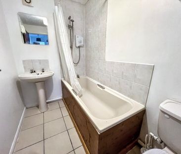 Two Bedroom Apartment To Let in Cauldwell Hall Road - Photo 6
