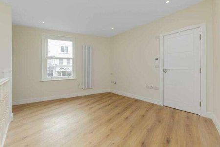 Finchley Road, London, NW3 - Photo 3