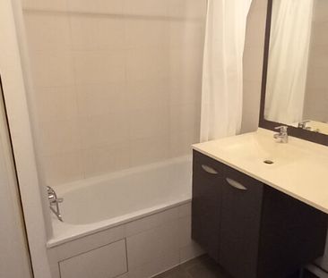 Location Appartement 2 pièces 43m² - Photo 2