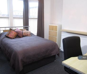 1 bedroom in a house share to rent - Photo 5