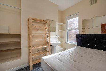 8 Donnybrook Street, Belfast, BT9 7DB - Photo 3