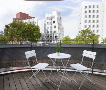 *****MÖBLIERTE DESIGNER-WOHNUNG IM MEDIENHAFEN***** Blick auf die G... - Foto 1