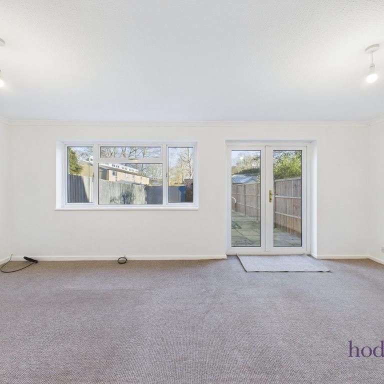 4 bedroom terraced house to rent - Photo 1