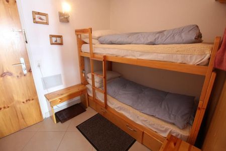 Apartment for rent by the week in the cable car sector - Photo 3