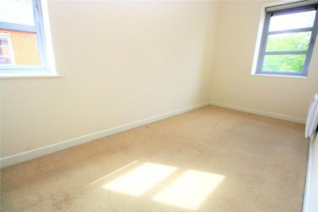 3 bedroom apartment to rent - Photo 5
