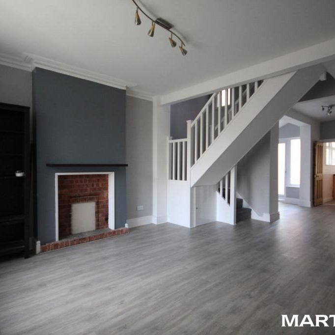 3 bedroom terraced house to rent - Photo 1